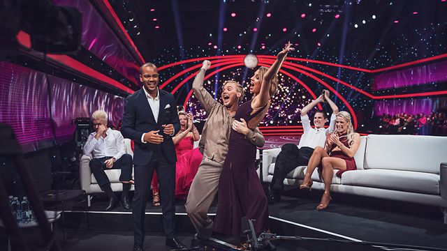 Benjamin Peltonen Ja Saana Akiola Vitsailivat Helena Ahti Hallbergin Benjamin Peltonen Ja Saana Akiola Vitsailivat Helena Ahti Hallbergin