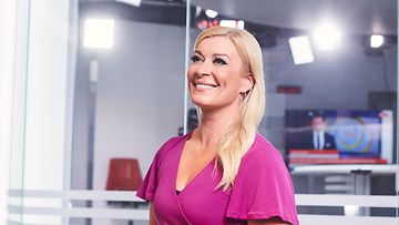 Kirsi Alm-Siira Kiku ankkuri MTV Uutiset Live