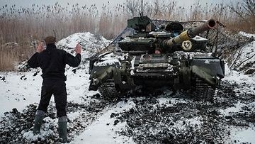 Ukrainan T-64-panssarivaunu Donetskin alueella helmikuussa 2023.