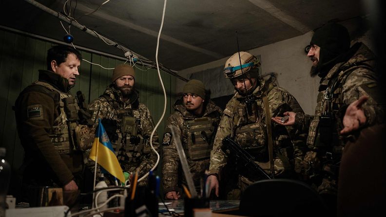 Ukrainalaissotilaita Bahmutin kaupungin liepeillä helmikuussa 2023.