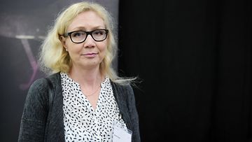 OP Anneli Auer Helsingin kirjamessuilla 2016.