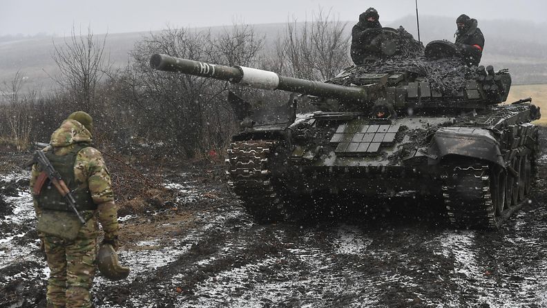 Venäjän T-72-panssarivaunu Ukrainassa helmikuussa 2023. Kuva on Venäjän valtiomedia RIA Novostin julkaisema.