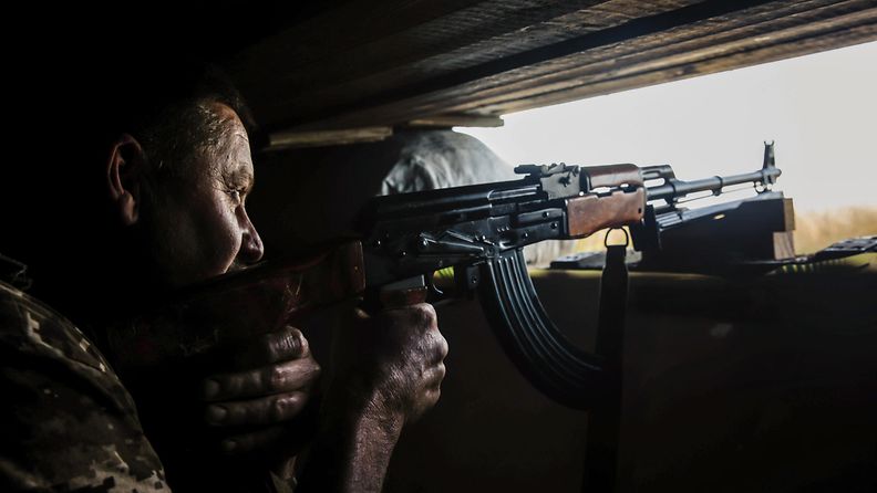 Ukrainan sotilas Harkovan alueella. Kuva on julkaistu heinäkuussa 2022.