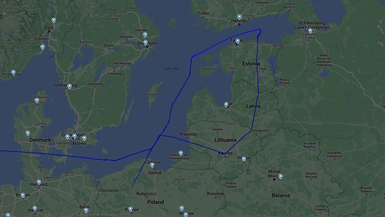 Suomenlahdella lentäneen B-52-pommikoneen lentoreitti Flightradar24-sivustolla.