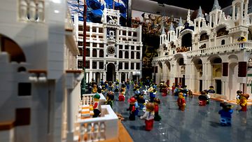 Sardinialaismies rakensi huikean Lego-pienoismallin Italian Venetsiassa sijaitsevasta Pyhän Markuksen aukiosta