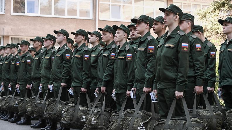 Palvelukseen astuvia venäläisiä varusmiehiä 25. huhtikuuta 2023.