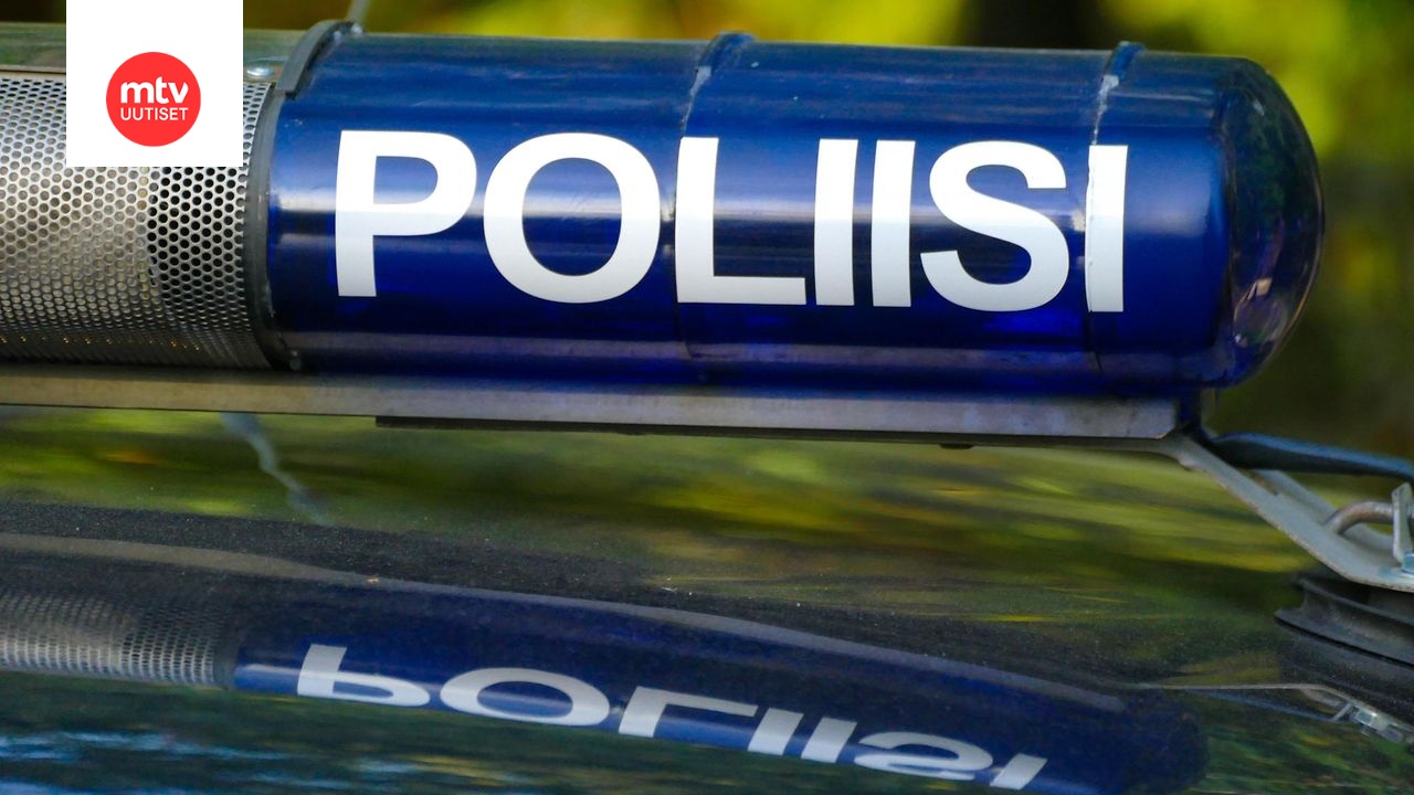 teinit-h-lm-iliv-t-kuula-aseen-kanssa-katolla-pietarsaaressa