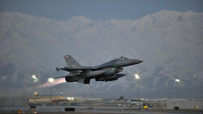 F-16 Afganistanissa vuonna 2014.