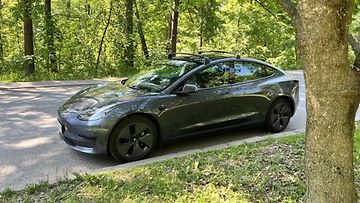 if sähköauto tesla model 3