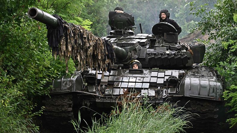 Ukrainan T-72-panssarivaunu Donetskin alueella 25. kesäkuuta.