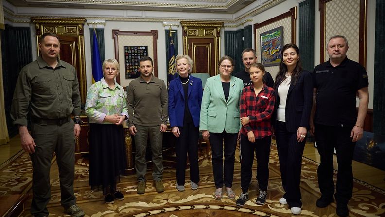 Heidi Hautala ja Greta Thunberg mukana Ukrainan ympäristötuhoja selvittävässä ryhmässä.