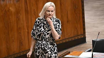 Valtiovarainministeri Riikka Purra (ps) eduskunnan täysistunnossa Helsingissä 21. kesäkuuta.