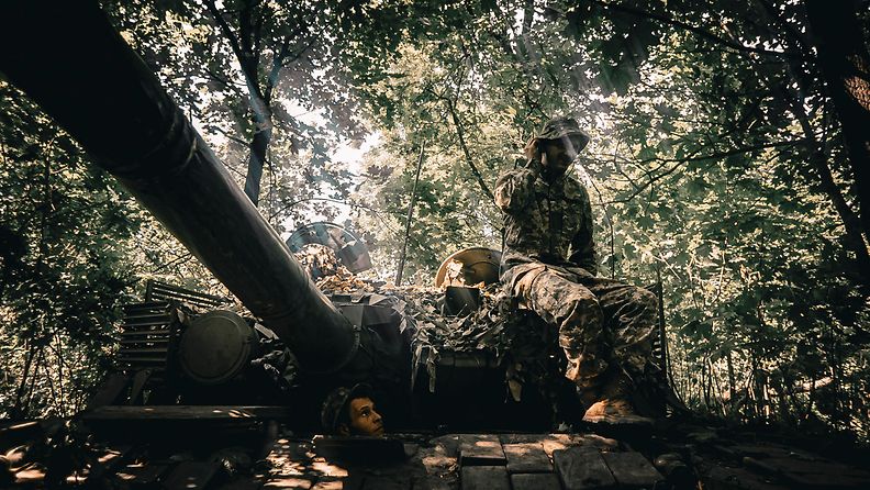 Ukrainan 59. moottoroidun jalkaväkiprikaatin panssarivaunu lähellä eturintamaa Donetskin alueella 2. heinäkuuta.