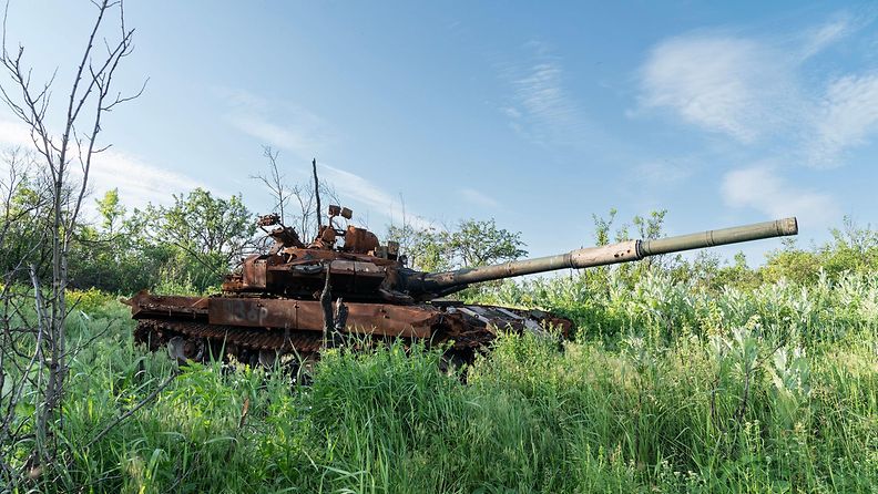 Palanut venäläinen panssarivaunu.