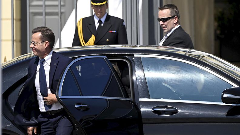 Ruotsin PM Ulf Kristersson saapui Presidentinlinnaan