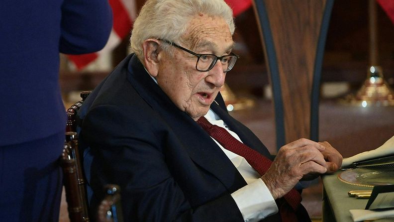 Henry Kissinger Yhdysvaltain ulkoministeriön lounaalla joulukuussa 2022