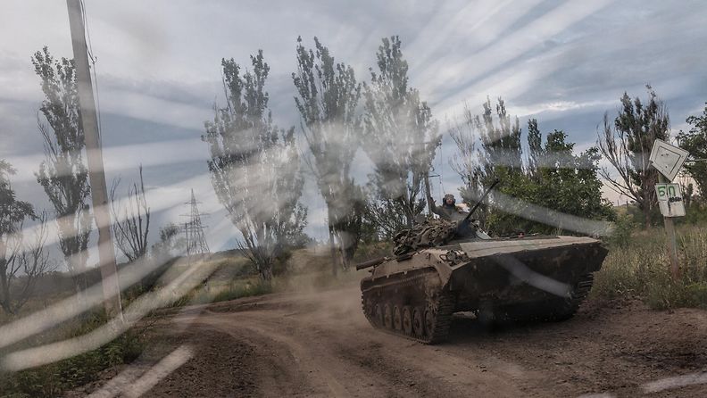 Ukrainan BMP-rynnäkköpanssarivaunu Bahmutin suunnalla heinäkuussa.