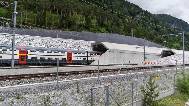 AOP  25.H7748Y Gotthardin pohjatunneli