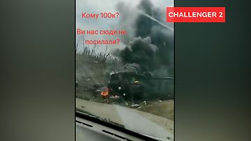 Palava Challenger 2 -panssarivaunu kuvattiin väitetysti Robotynen lähellä Etelä-Ukrainassa.