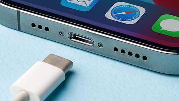 aop iphone usb-c