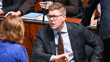 SDP:n puheenjohtaja Antti Lindtman Eduskunnassa syyskuussa.
