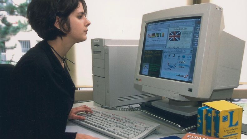 Tietokoneen käyttöä 1990-luvulla