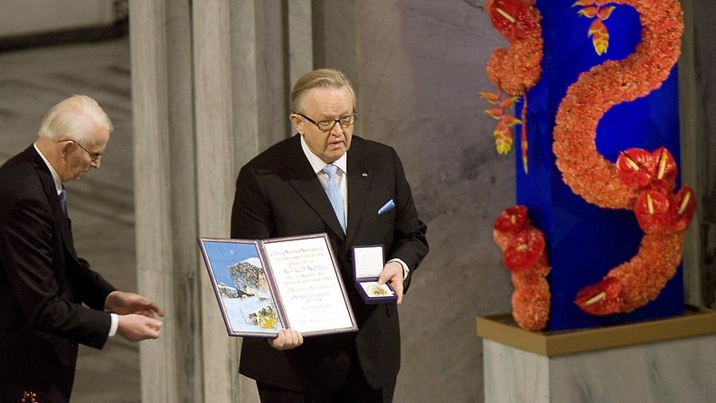 LK1610 Ahtisaari Nobel