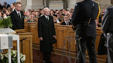 Kaarle XVI Kustaa Ahtisaaren hautajaisissa 10. marraskuuta 2023.