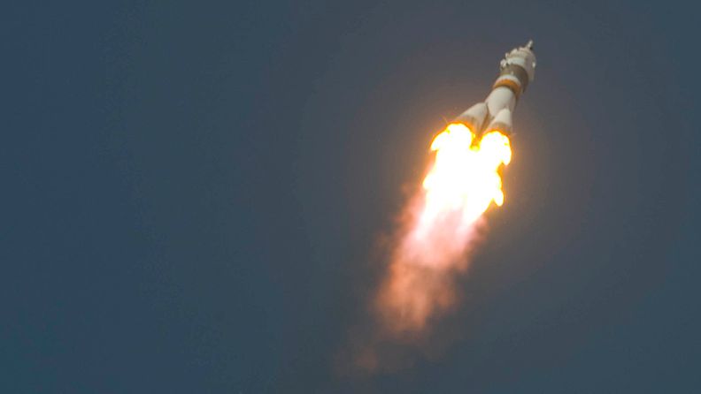 Venäläinen Sojuz-raketti matkalla kiertoradalle. 