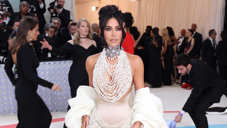 AOP Kim kardashian met 2023 (2)