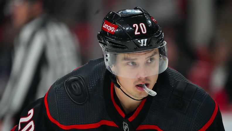 Sebastian Aho (2)