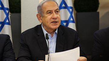 Israelin pääministeri Benjamin Netanjahu puolustusministeriön viikoittaisessa tapaamisessa Tel Avivissa 7. tammikuuta 2024. 