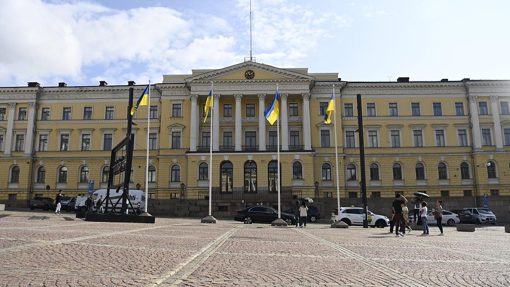 Valtioneuvosto Liputtaa Lauantaina Ukrainan Tueksi MTVuutiset fi Valtioneuvosto Liputtaa Lauantaina Ukrainan Tueksi MTVuutiset fi