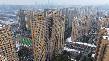 LK 24.2.2024 Ilmakuva tulipalosta asuinrakennuksessa Nanjingin kaupungissa, Jiangsun maakunnassa 23. helmikuuta 2024. Ainakin 15 ihmistä on kuollut ja 44 loukkaantunut asuinrakennuksen tulipalossa Itä-Kiinan Nanjingissa.
