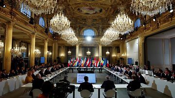 Joukko länsimaisia johtajia kokoontui keskustelemaan Ukrainan tukemisesta Élysée-palatsissa Pariisissa 26. helmikuuta 2024.