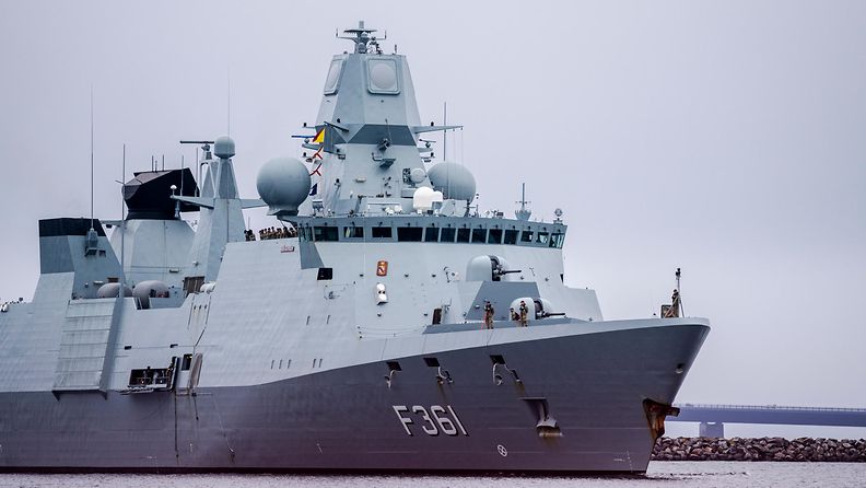 AOP Fregatti Iver Huitfeldt saapuu tukikohtaan Korsoerin laivastoasemalla Korsoerissa Tanskassa 04. huhtikuuta 2024