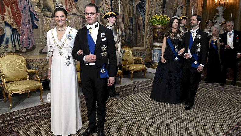 Ruotsin prinsessat Victoria ja Sofia sekä prinssi Carl Philip Stubbin valtiovierailun juhlaillallisella