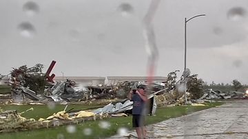 Yhdysvaltain keskiosissa raportoitiin yli 70 tornadosta perjantain aikana