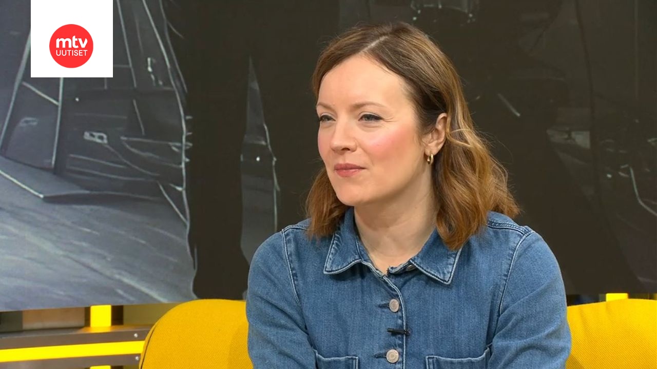 N yttelij Elena Leeve Esitteli 10 vuotiaana Kirjoittamansa Kirjan n-yttelij-elena-leeve-esitteli-10-vuotiaana-kirjoittamansa-kirjan
