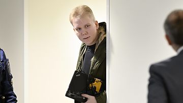 Aleksanteri Kivimäki Vastaamo-oikeudenkäynnissä maaliskuussa.