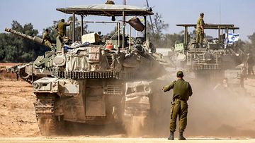 Israelin taistelupanssarivaunuja 30. huhtikuuta lähellä Gazan kaistaa. Kuvituskuva.