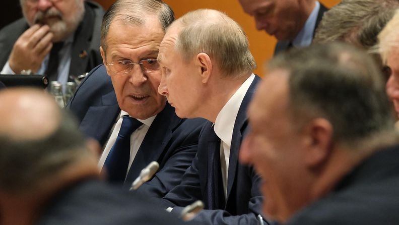 Venäjän presidentti Vladimir Putin ja ulkoministeri Sergei Lavrov tammikuussa 2020.