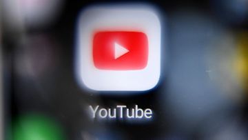 LK 26.6.2024 12. lokakuuta 2021 otetussa kuvassa näkyy Youtuben logo älypuhelimen näytöllä Moskovassa, Venäjällä.