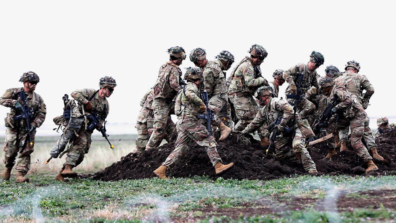 Yhdysvaltojen sotilaita puolustusliitto Naton harjoituksissa Romaniassa maaliskuussa 2023. Kuvituskuva.