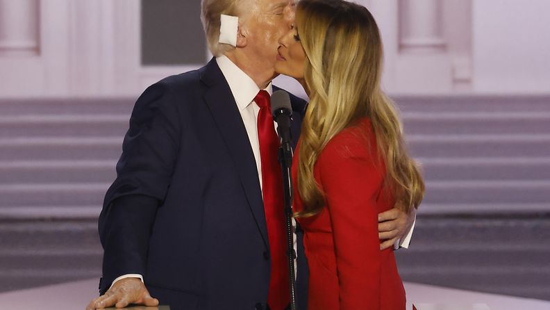  Donald ja Melania Trump