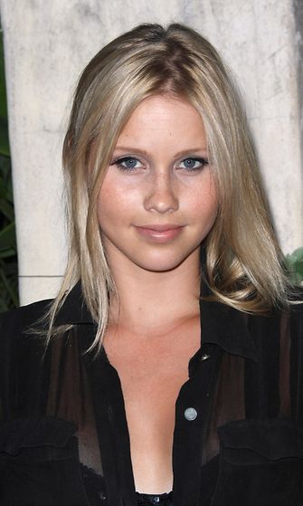 10.1386521l claire holt 2011