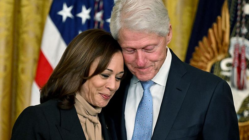 LK 2207 Kamala Harris (1)