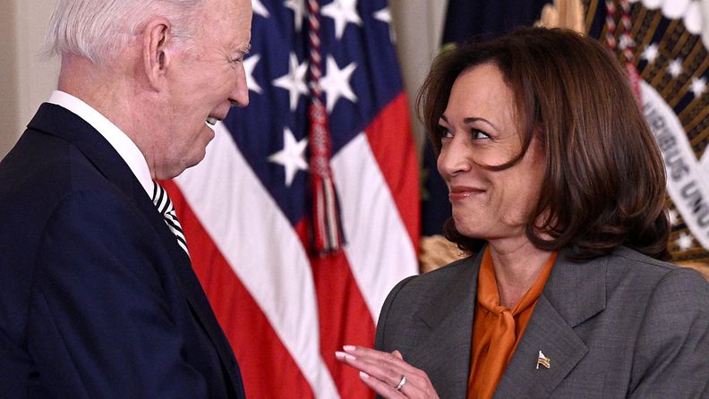 Joe Biden ja Kamala Harris 30. lokakuuta 2023.