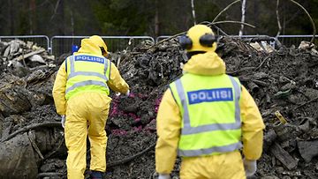 Poliisin tutkintaa Oriveden kaivoksella Orivedellä 5. toukokuuta 2023. Sisä-Suomen poliisilaitos tutkii kaivostoimintaan liittyvää epäiltyä törkeää ympäristön turmelemista Oriveden kaivoksella. Tutkinta käynnistyi vuonna 2018.