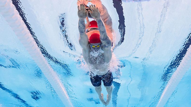 Adam Peaty on vaikuttava näky altaassa.